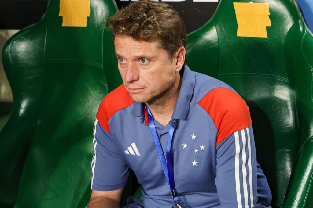 Técnico Fernando Seabra no comando do Cruzeiro