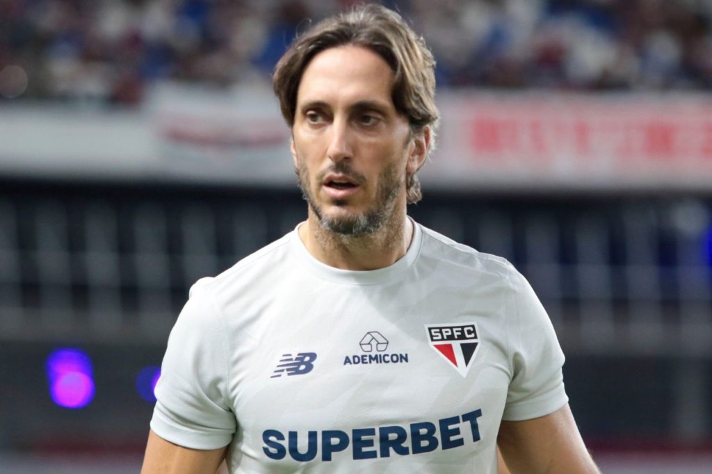 Técnico Zubeldía no comando do São Paulo