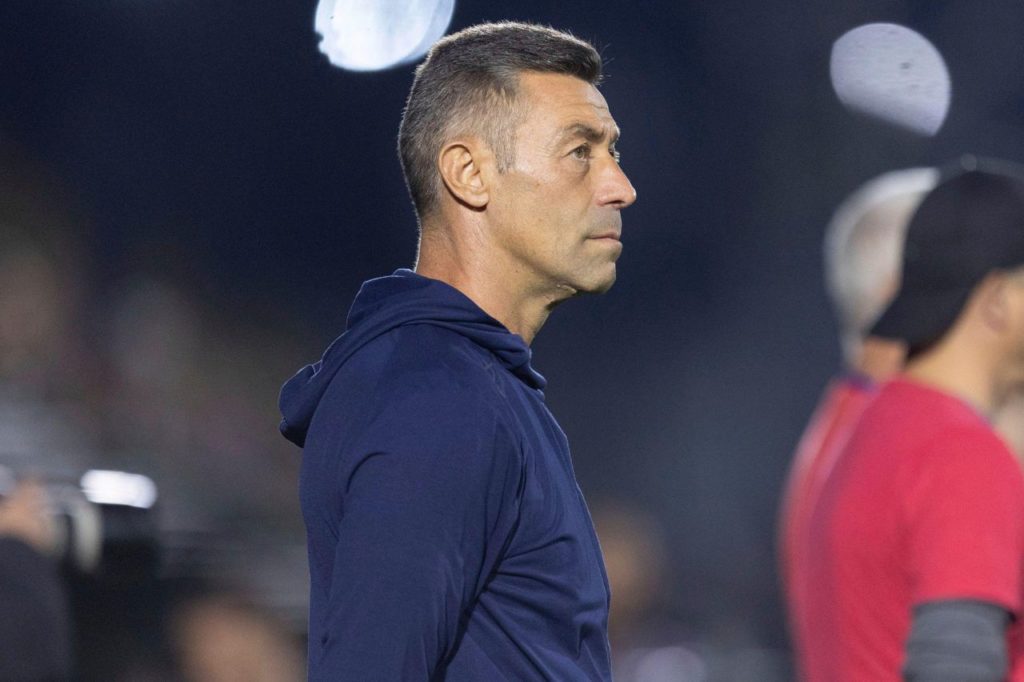 Técnico Pedro Caixinha no comando do Bragantino