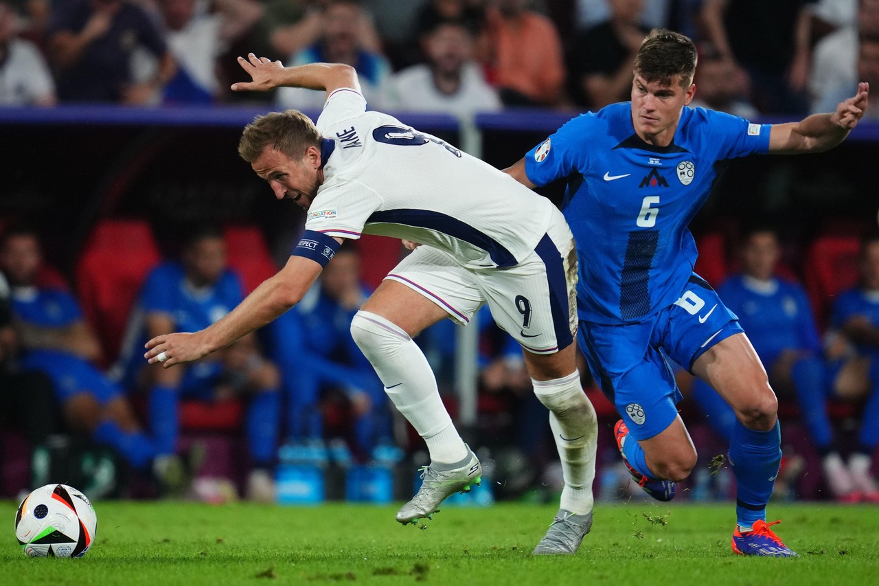 Inglaterra e Eslovênia empatam e avançam na Euro-2024