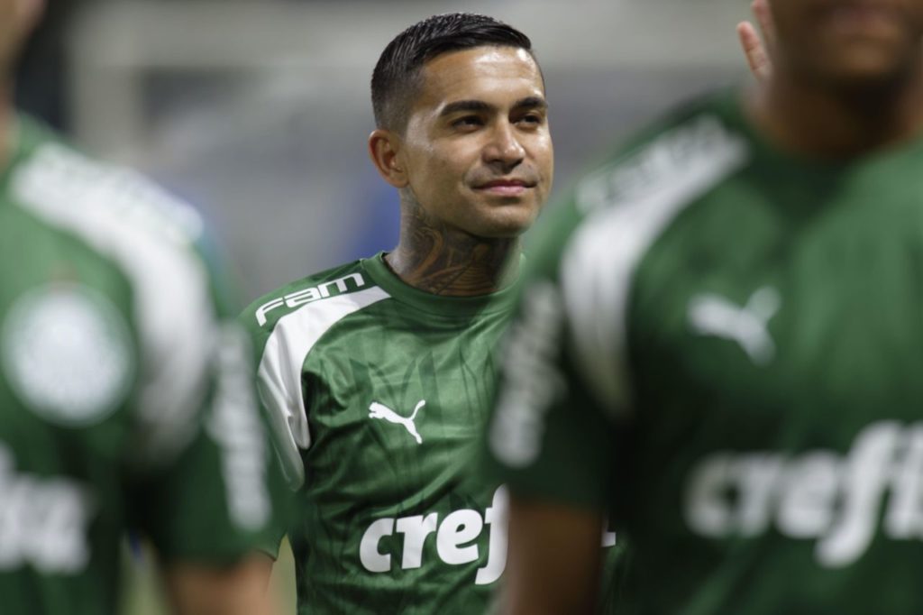 Atacante Dudu em jogo do Palmeiras