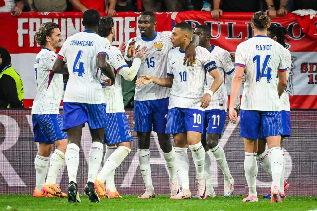 Jogadores da França comemoram gol contra da Áustria na Euro 2024