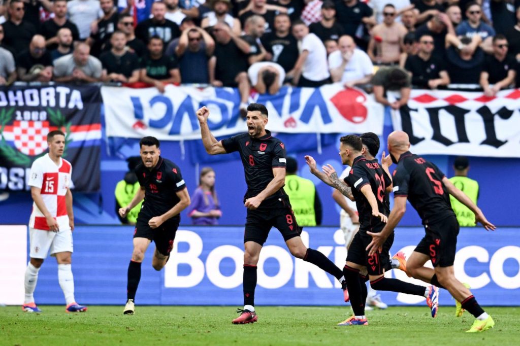 Gjasula comemora gol da Albânia no empate com a Croácia na Euro 2024