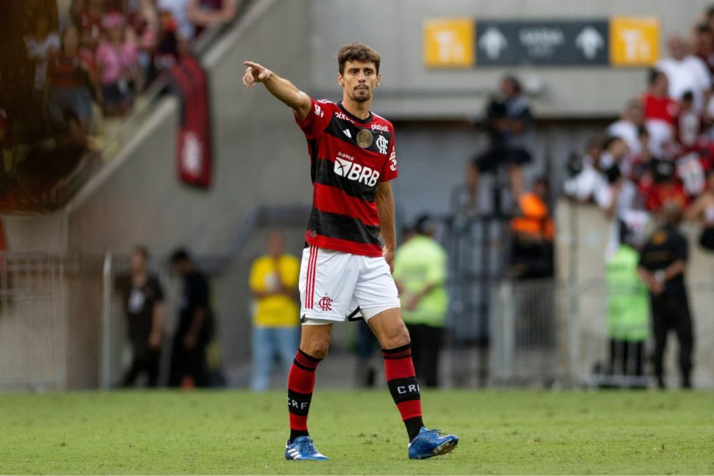 Zagueiro Rodrigo Caio quando jogava pelo Flamengo