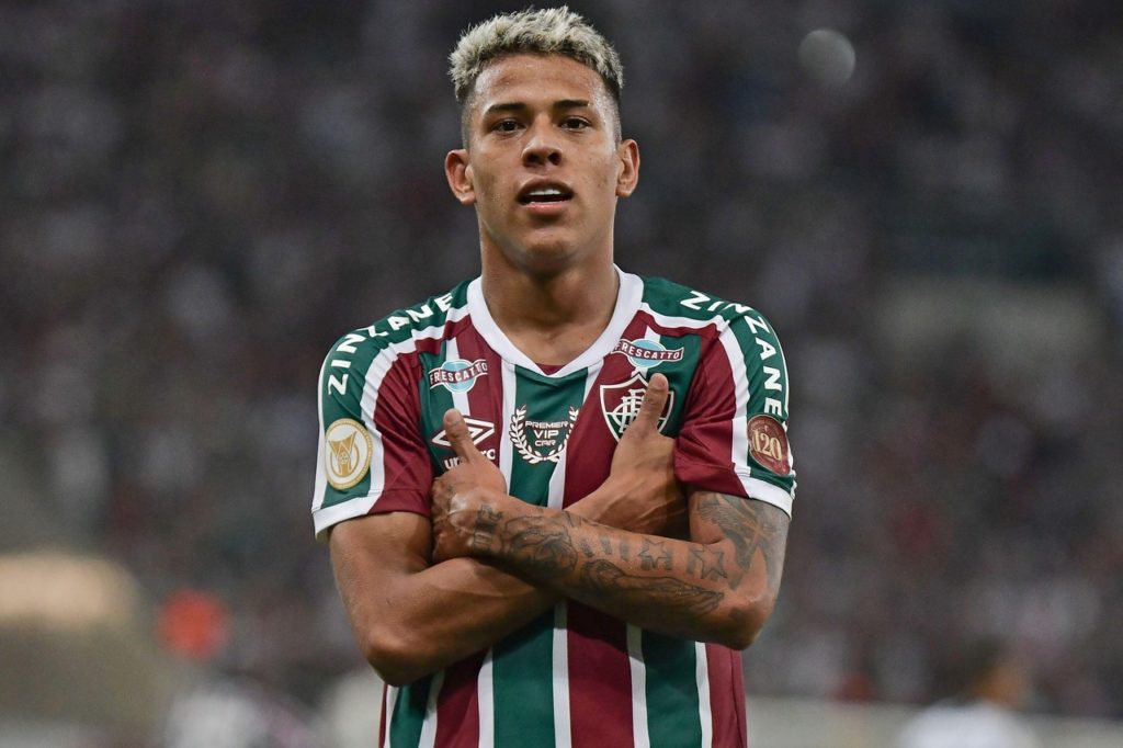 Matheus Martins, do Botafogo, em ação pelo Fluminense em 2022.