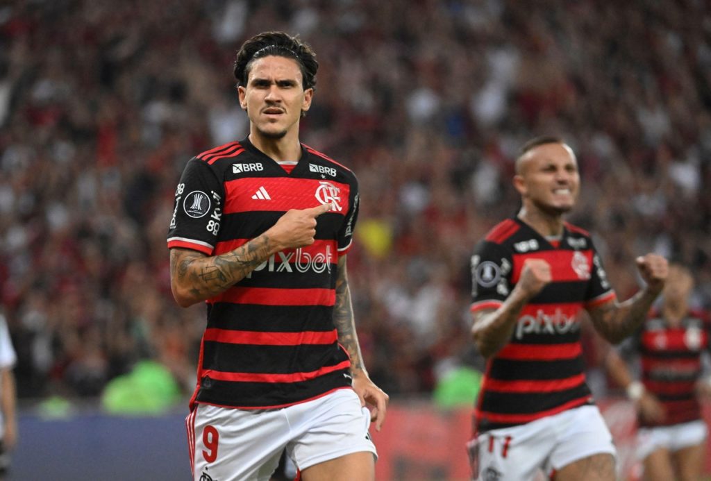 Pedro- do Flamengo, comemorando um dos gols marcados em um jogo do Campeonato Brasileiro de 2024.