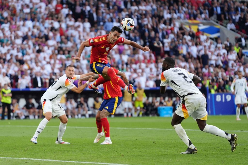 Mikel Merino marca o gol da classificação da Espanha na vitória em cima da Alemanha na Eurocopa