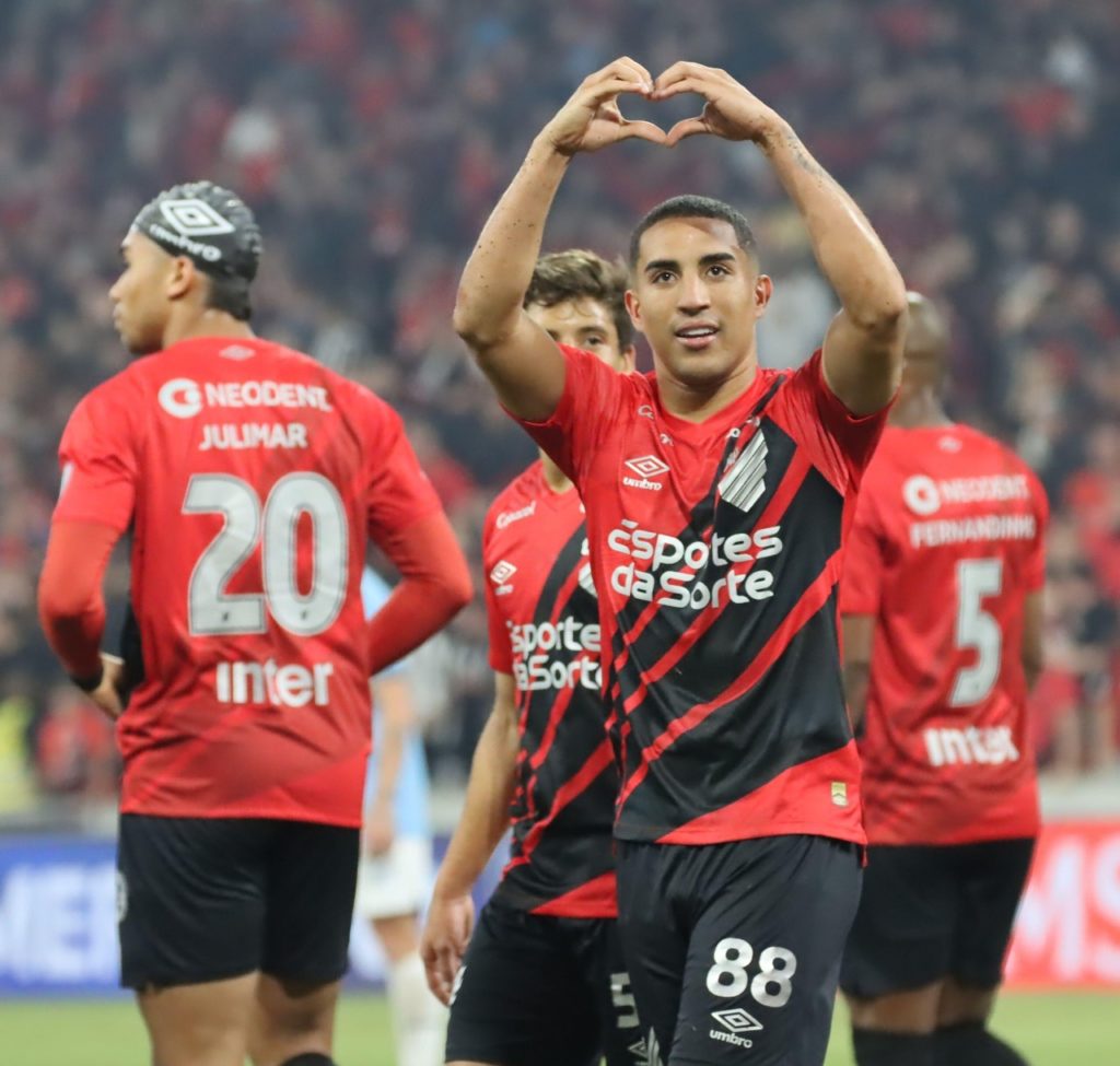 Christian, do Athletico, comemorando um gol marcado pela equipe na Copa Sul-Americana.