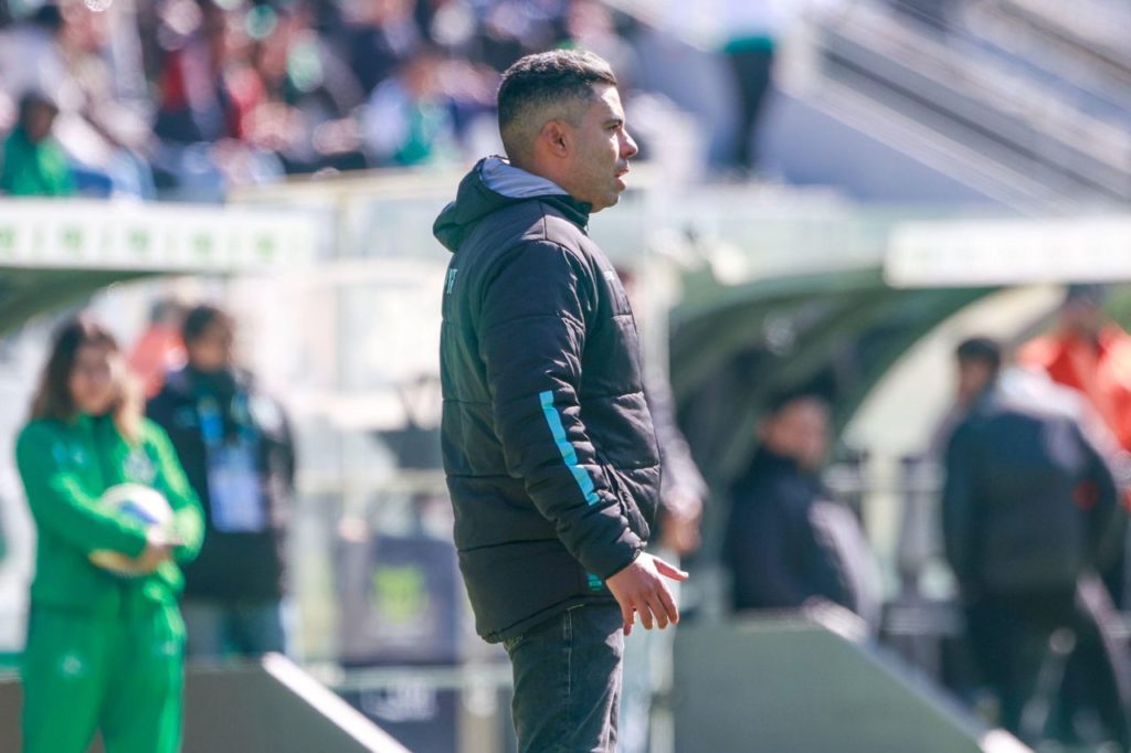 Técnico Jair Ventura no comando do Juventude no Alfredo Jaconi