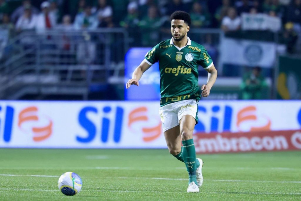 Zagueiro Murilo em jogo do Palmeiras no Brasileirão