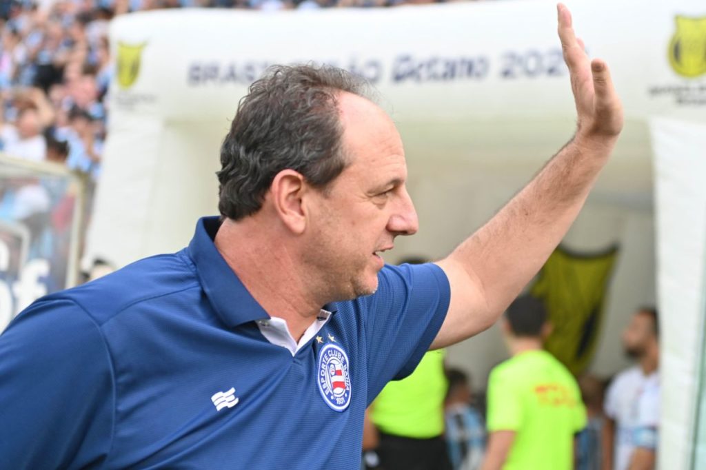 Técnico Rogério Ceni no comando do Bahia no Brasileirão