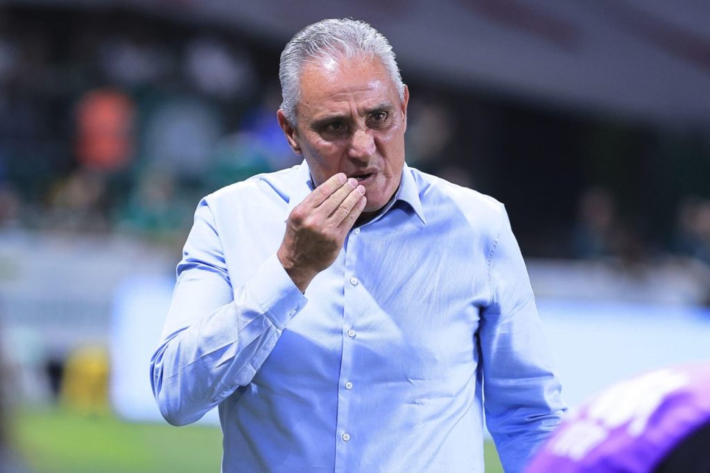 Técnico Tite pode dar chance ao atacante Nigeriano Shola no jogo do Flamengo contra o Bolívar pela Libertadores