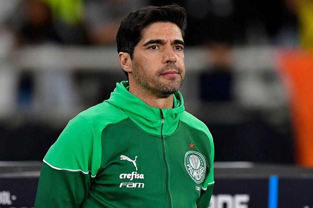 Técnico Abel Ferreira no comando do Palmeiras no Brasileirão