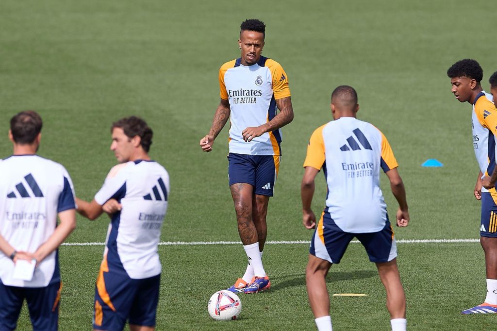 Zagueiro Éder Militão em treino do Real Madrid