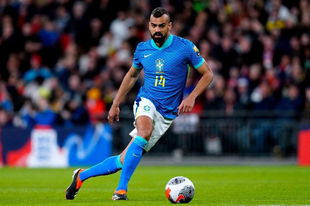 Zagueiro Fabrício Bruno em jogo do Brasil