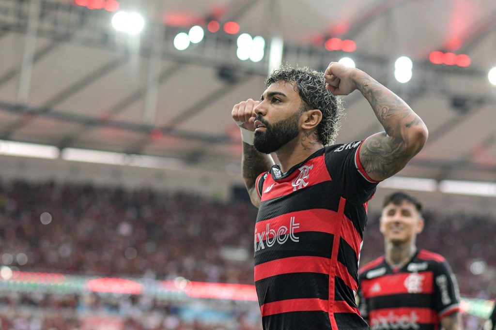 Gabigol, do Flamengo, comemorando um dos gols marcados na temporada de 2024.