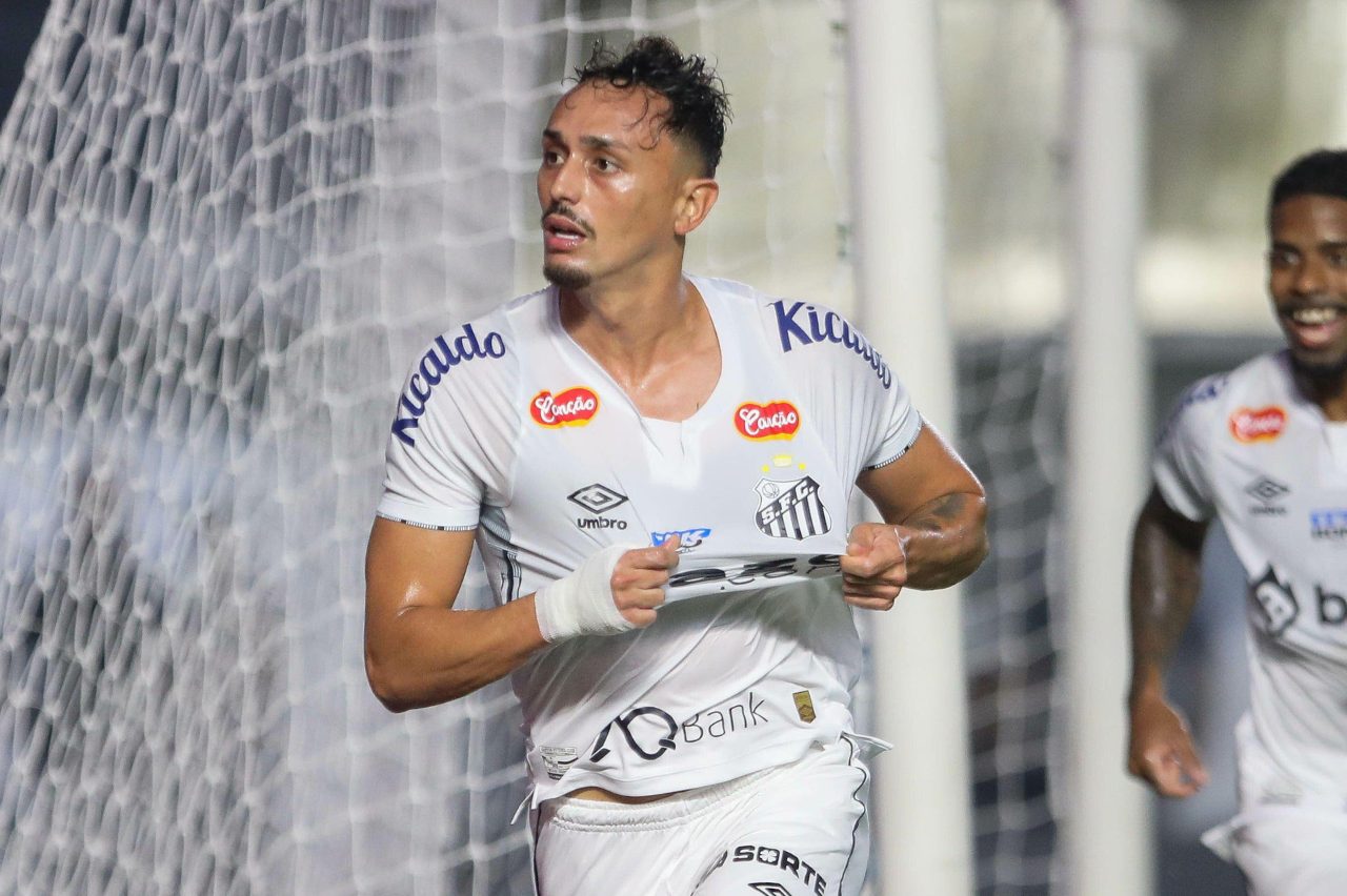 Líder da Série B, Santos derrota o Ceará na Vila Belmiro