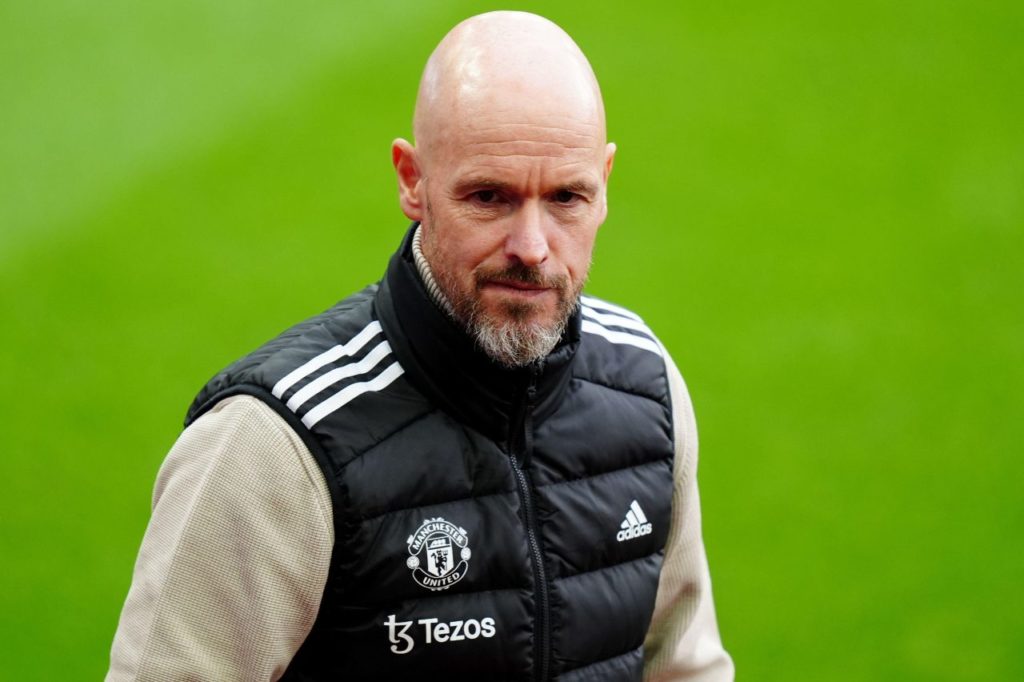 Técnico Erik ten Hag de saída do Manchester United