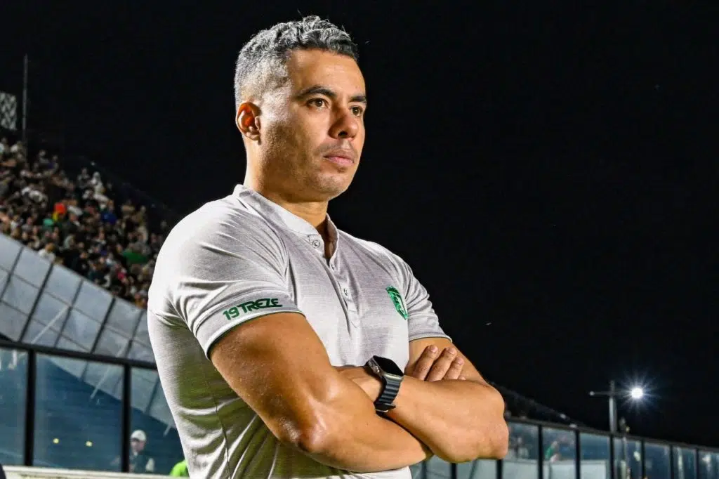 Técnico Jair Ventura no comando do Juventude