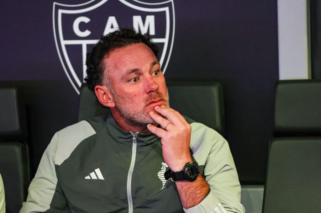 Técnico Gabriel Milito no comando do Atlético-MG