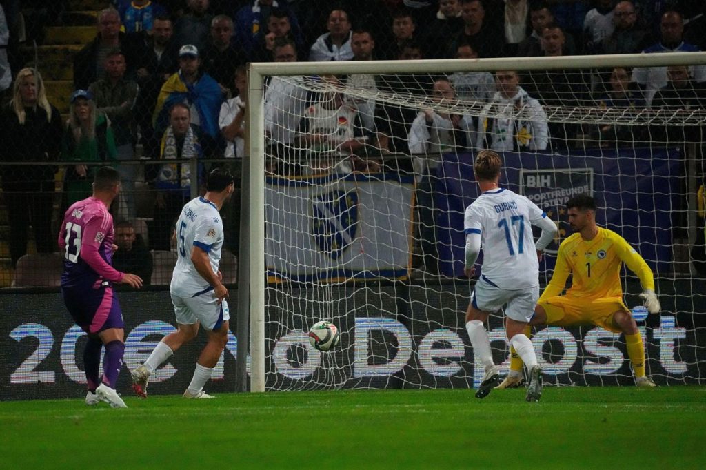 Undav faz um dos gols da Alemanha na vitória sobre a Bósnia na Nations League